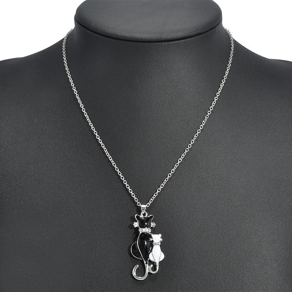 Cute Double Kitty Design pendant necklace Fashion Women Charming Alloy Chain